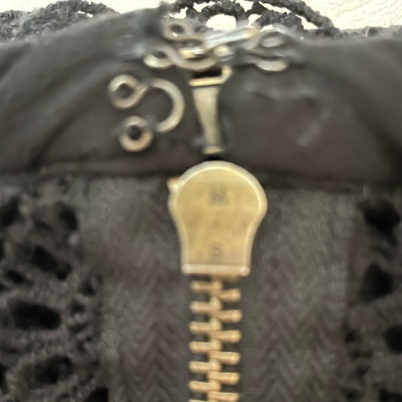 🔥SALE ASTR the label floral black lace blouse top shirt short sleeve size small - Picture 10 of 11